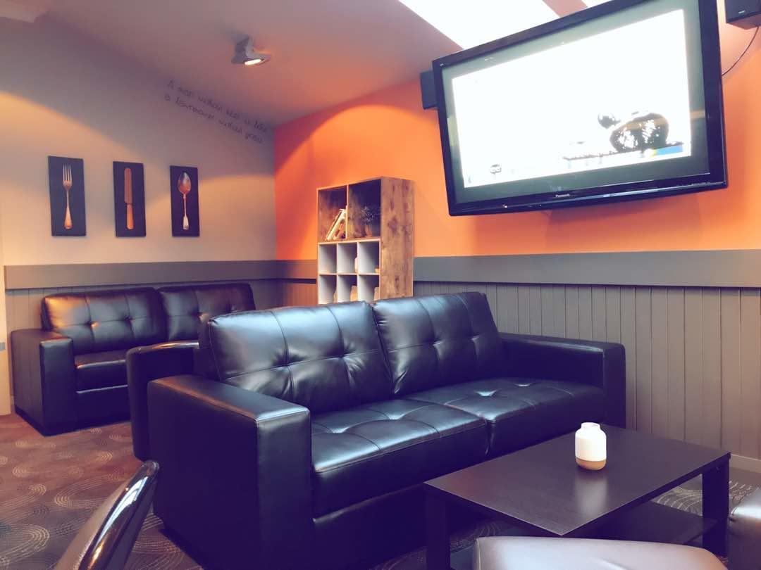 Otautau Hotel Екстер'єр фото