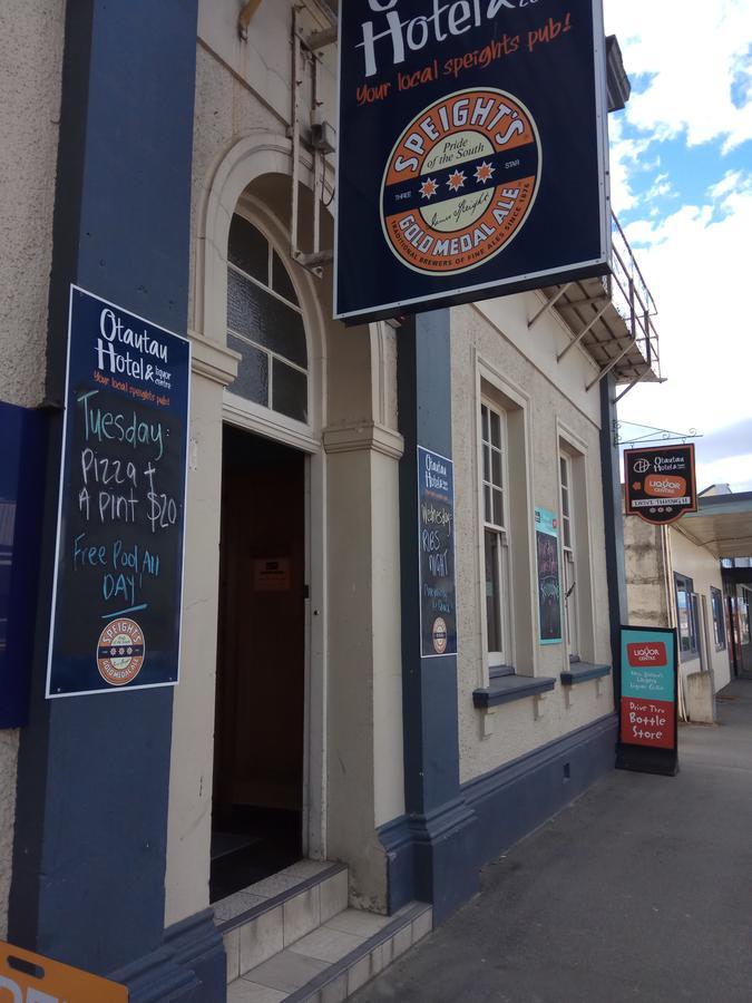 Otautau Hotel Екстер'єр фото