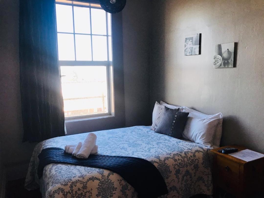 Otautau Hotel Екстер'єр фото